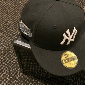 Baby blue brim new era black Yankees fitted